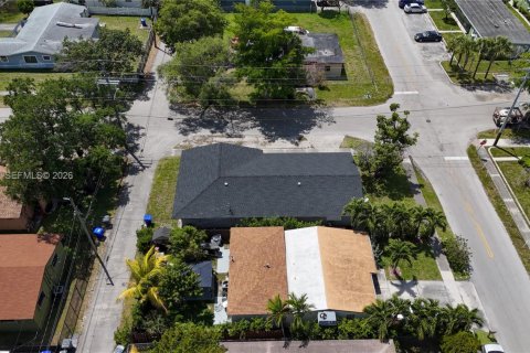 Villa ou maison à vendre à Hollywood, Floride: 3 chambres, 157 m2 № 2069914 - photo 5