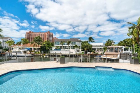 Casa en venta en Coral Gables, Florida, 5 dormitorios, 613.71 m2 № 2189438 - foto 20
