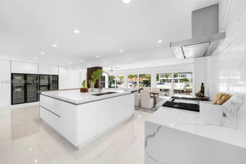 Casa en venta en Coral Gables, Florida, 5 dormitorios, 613.71 m2 № 2189438 - foto 14
