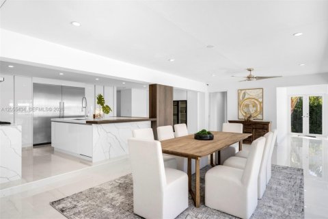 Casa en venta en Coral Gables, Florida, 5 dormitorios, 613.71 m2 № 2189438 - foto 15