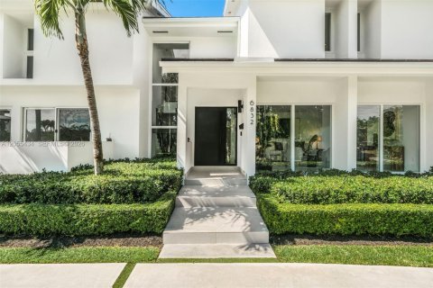 Casa en venta en Coral Gables, Florida, 5 dormitorios, 613.71 m2 № 2189438 - foto 11