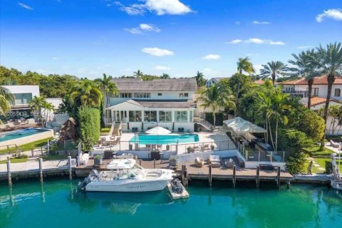 Casa en venta en Coral Gables, Florida, 5 dormitorios, 613.71 m2 № 2189438 - foto 2