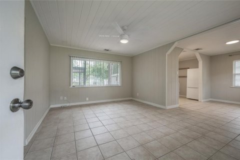 Casa en alquiler en Tampa, Florida, 2 dormitorios, 68.38 m2 № 1909985 - foto 6