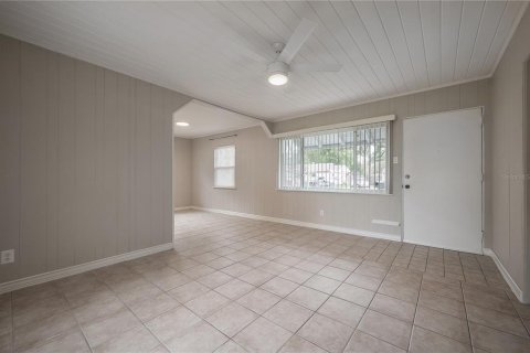 Casa en alquiler en Tampa, Florida, 2 dormitorios, 68.38 m2 № 1909985 - foto 8