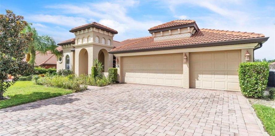 Casa en Apopka, Florida 4 dormitorios, 238.29 m2 № 1902011