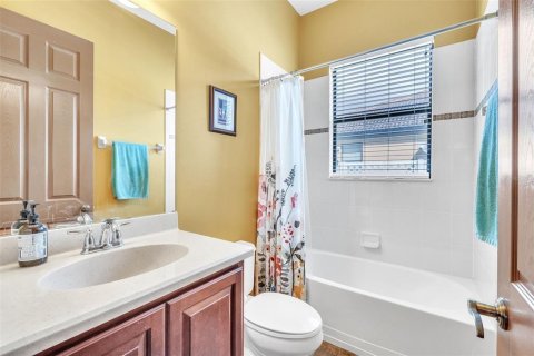 Casa en venta en Apopka, Florida, 4 dormitorios, 238.29 m2 № 1902011 - foto 11