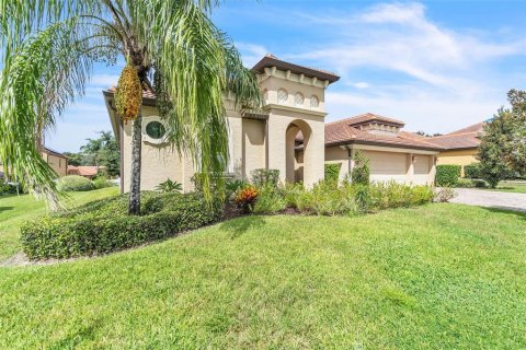 Casa en venta en Apopka, Florida, 4 dormitorios, 238.29 m2 № 1902011 - foto 2