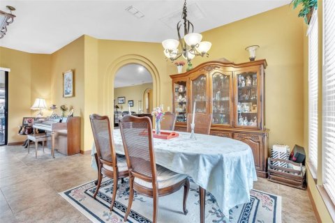 Casa en venta en Apopka, Florida, 4 dormitorios, 238.29 m2 № 1902011 - foto 20