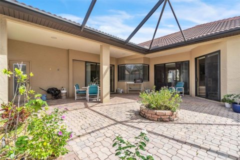 Casa en venta en Apopka, Florida, 4 dormitorios, 238.29 m2 № 1902011 - foto 14