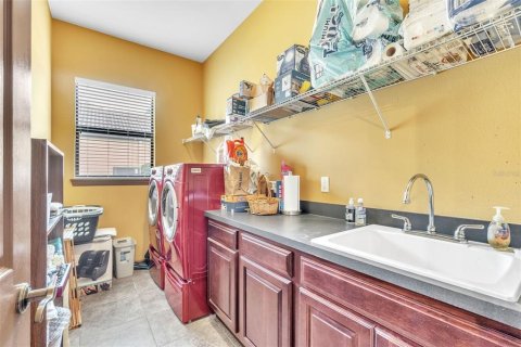 Casa en venta en Apopka, Florida, 4 dormitorios, 238.29 m2 № 1902011 - foto 13