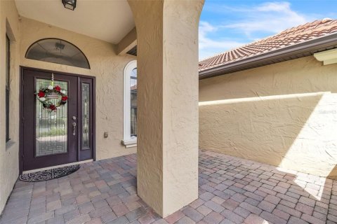 Casa en venta en Apopka, Florida, 4 dormitorios, 238.29 m2 № 1902011 - foto 4