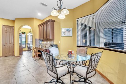 Casa en venta en Apopka, Florida, 4 dormitorios, 238.29 m2 № 1902011 - foto 25