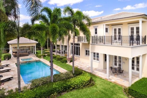 Casa en venta en Miami, Florida, 7 dormitorios, 646.79 m2 № 2056132 - foto 15