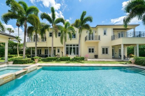 Casa en venta en Miami, Florida, 7 dormitorios, 646.79 m2 № 2056132 - foto 14