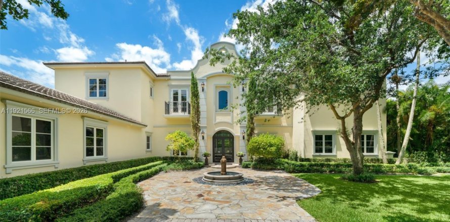 Casa en Miami, Florida 7 dormitorios, 646.79 m2 № 2056132