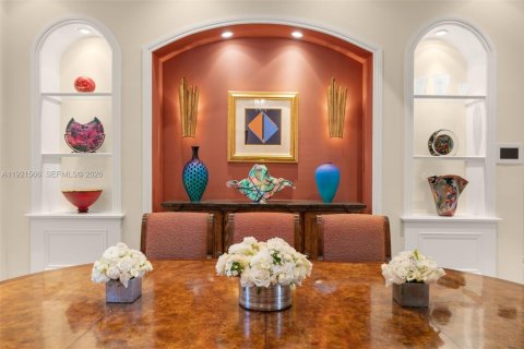 Casa en venta en Miami, Florida, 7 dormitorios, 646.79 m2 № 2056132 - foto 18