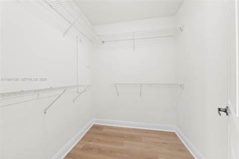 Adosado en venta en Fort Lauderdale, Florida, 3 dormitorios, 261.06 m2 № 2062658 - foto 21