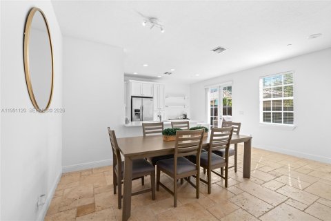 Adosado en venta en Fort Lauderdale, Florida, 3 dormitorios, 261.06 m2 № 2062658 - foto 14