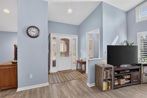 House in Brandon, Florida 2 bedrooms, 179.21 sq.m. № 2430906 - photo 5