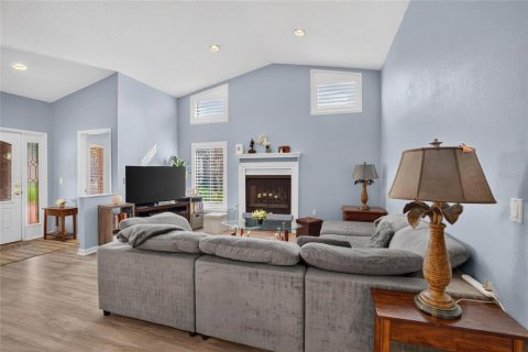 House in Brandon, Florida 2 bedrooms, 179.21 sq.m. № 2430906 - photo 8