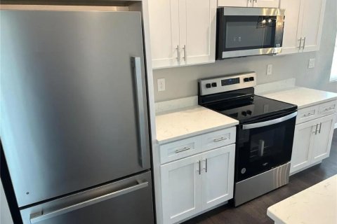 Appartement à louer à Englewood, Floride: 2 chambres, 87.42 m2 № 2385666 - photo 6