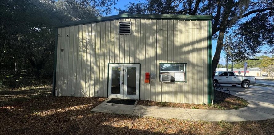 Immobilier commercial à Waldo, Floride 142.14 m2 № 2138064