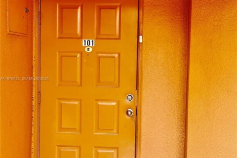 Copropriété à vendre à Pembroke Pines, Floride: 2 chambres, 142.42 m2 № 2046160 - photo 9