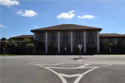 Copropriété à vendre à Pembroke Pines, Floride: 2 chambres, 142.42 m2 № 2046160 - photo 19