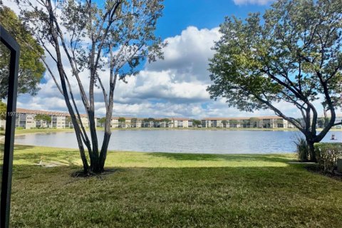 Condo à Pembroke Pines, Floride, 2 chambres  № 2046160