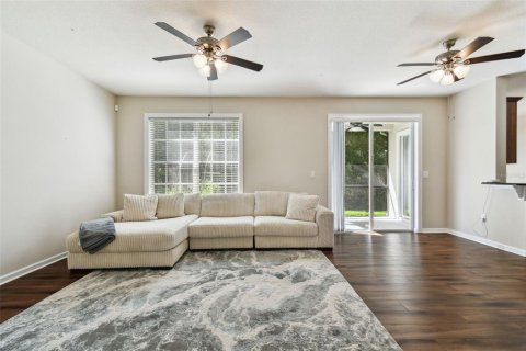 Adosado en venta en Tampa, Florida, 3 dormitorios, 170.94 m2 № 1827397 - foto 2