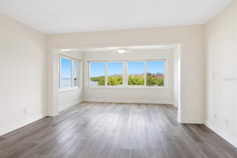 Купить кондоминиум в Энглвуд, Флорида 6 комнат, 130.53м2, № 1771311 - фото 11