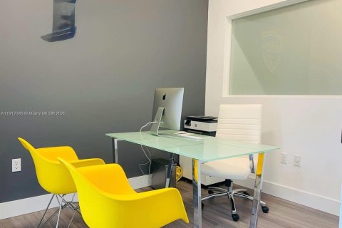 Immobilier commercial à vendre à Miami, Floride № 1969088 - photo 6