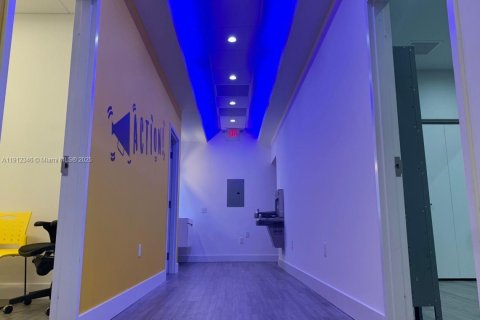 Immobilier commercial à vendre à Miami, Floride № 1969088 - photo 5