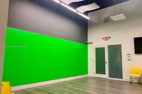 Immobilier commercial à vendre à Miami, Floride № 1969088 - photo 4
