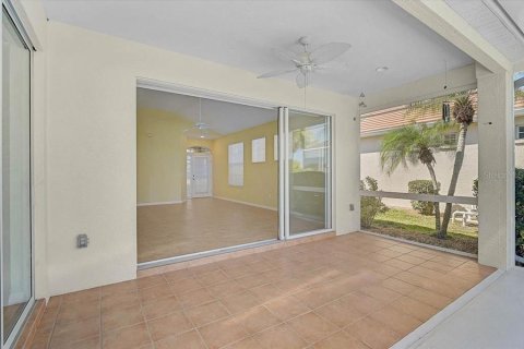 House in Bradenton, Florida 2 bedrooms, 170.94 sq.m. № 2200317 - photo 27