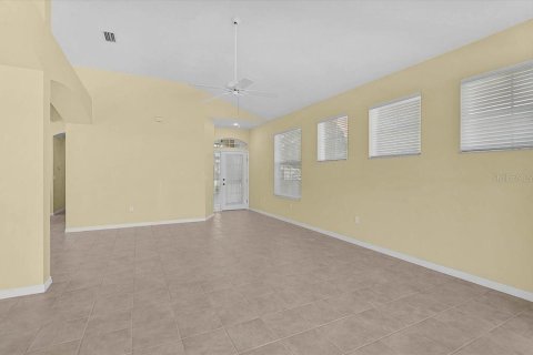 House in Bradenton, Florida 2 bedrooms, 170.94 sq.m. № 2200317 - photo 22