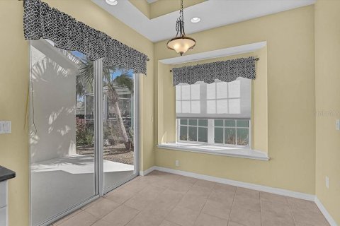 House in Bradenton, Florida 2 bedrooms, 170.94 sq.m. № 2200317 - photo 9
