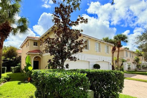 Townhouse in Palm Beach Gardens, Florida 3 bedrooms, 164.81 sq.m. № 2399982 - photo 4