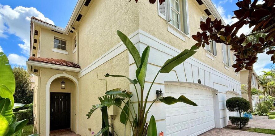 Townhouse in Palm Beach Gardens, Florida 3 bedrooms, 164.81 sq.m. № 2399982