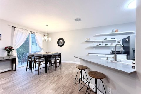 Townhouse in Palm Beach Gardens, Florida 3 bedrooms, 164.81 sq.m. № 2399982 - photo 18