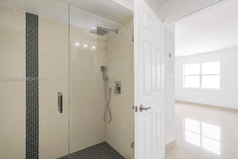Купить таунхаус в Хайалиа, Флорида 4 спальни, 167.04м2, № 2320202 - фото 8