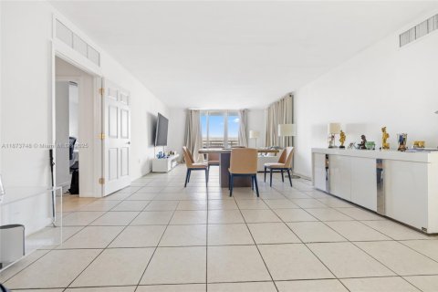 Copropriété à vendre à Miami Beach, Floride: 2 chambres, 164.99 m2 № 1924030 - photo 3