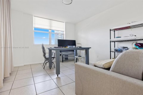 Copropriété à vendre à Miami Beach, Floride: 2 chambres, 164.99 m2 № 1924030 - photo 9