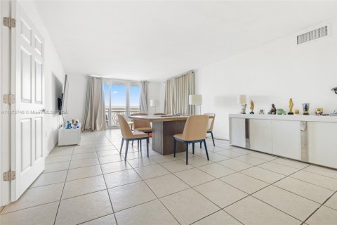 Copropriété à vendre à Miami Beach, Floride: 2 chambres, 164.99 m2 № 1924030 - photo 4