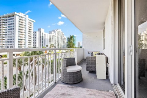 Copropriété à vendre à Miami Beach, Floride: 2 chambres, 164.99 m2 № 1924030 - photo 21