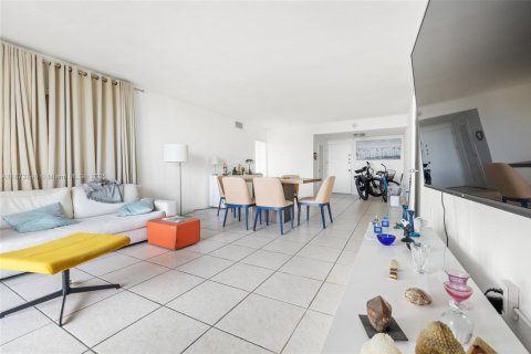 Copropriété à vendre à Miami Beach, Floride: 2 chambres, 164.99 m2 № 1924030 - photo 6