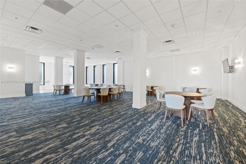 Copropriété à vendre à Miami Beach, Floride: 2 chambres, 164.99 m2 № 1924030 - photo 12