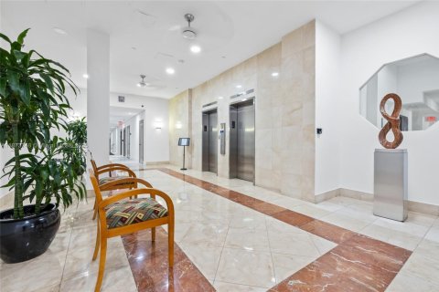Copropriété à vendre à Miami Beach, Floride: 2 chambres, 164.99 m2 № 1924030 - photo 15