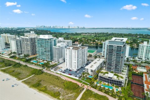 Condominio en venta en Miami Beach, Florida, 2 dormitorios, 164.99 m2 № 1924030 - foto 26