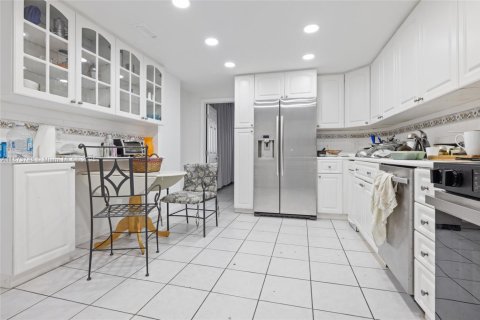 Copropriété à vendre à Miami Beach, Floride: 2 chambres, 164.99 m2 № 1924030 - photo 8